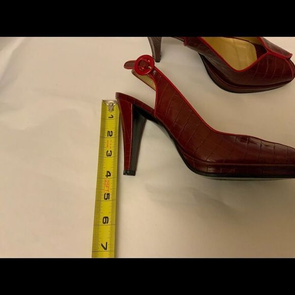 Charles Jourdan Red Alligator Print Peep Toe Heels  Size 5-1/2 M - Picture 10 of 10
